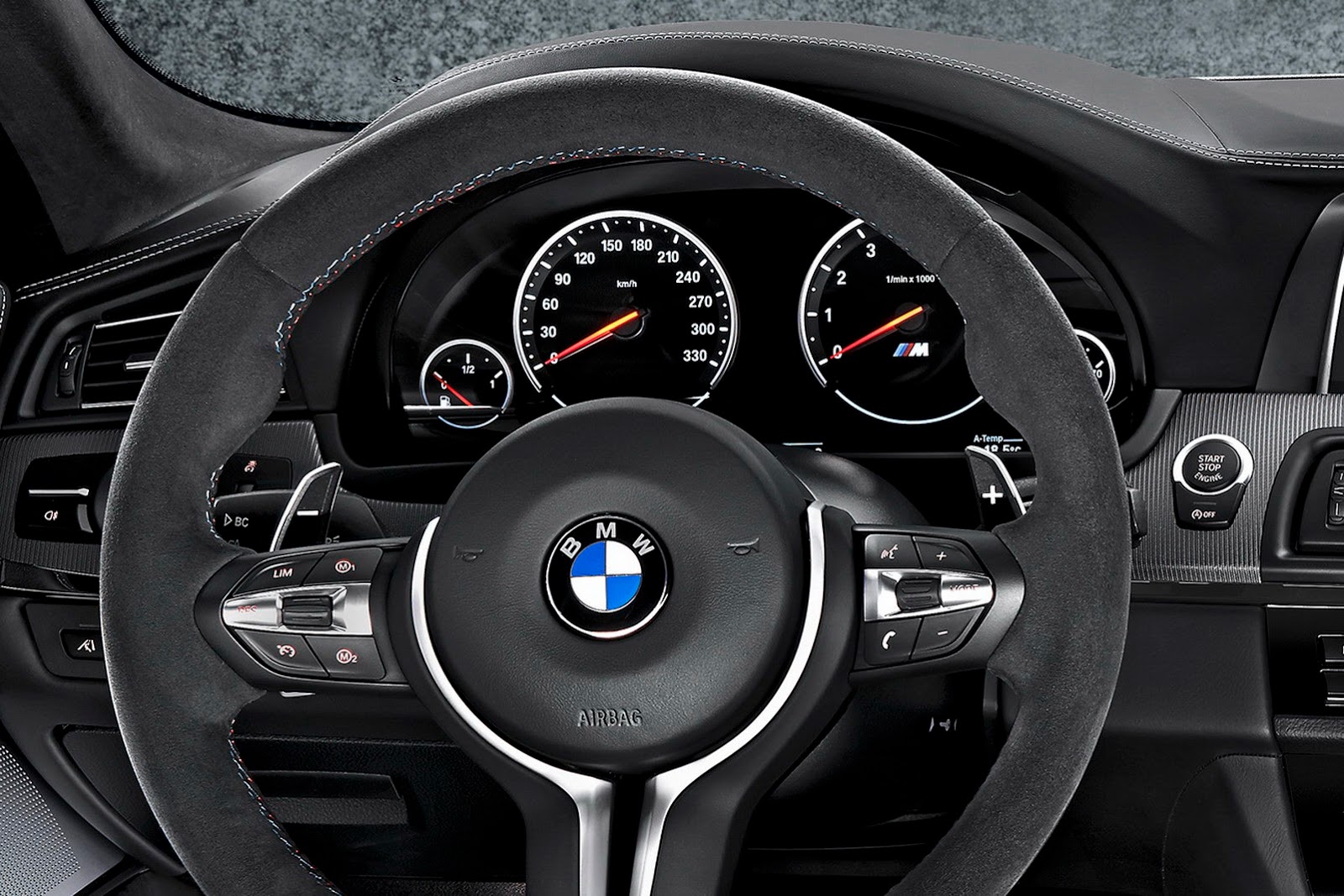 BMW M5 30th Anniversary Edition revealed - Image 15